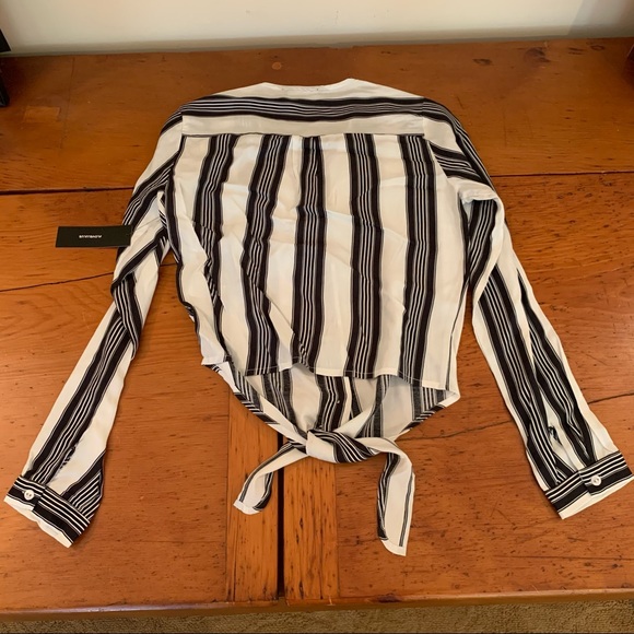 NET Lulu’s Tie Top - Picture 4 of 6